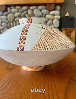 RARE IMPORTANT Colleen Waati Urlich Maori Studio Pottery New Zealand