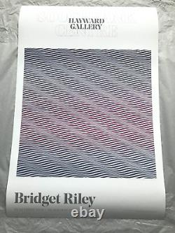 Affiche de l'exposition Bridget Riley dans un tube original. Très rare et difficile à trouver.