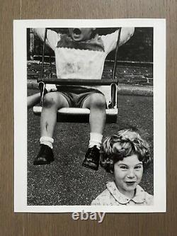 Au Secours! Signé William Klein Boy & Girl, New York, 1955 Gélatine Argent Imprimer