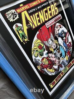 Édition limitée encadrée d'une estampe signée à la main par Stan Lee, rare, de l'Avengers Superhero #146