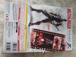 Figurine Metal Gear Solid PLAY ARTS KAI Cyborg Ninja Gray Fox RARE UK