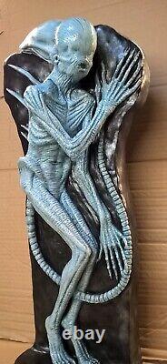 Sculpture en relief rare de la figure de l'Alien Covenant Neomorph