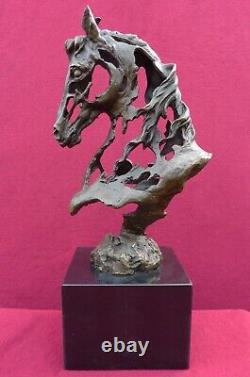 Statue rare de tête de cheval arabe en bronze brun, figure animale sculpture art signée.